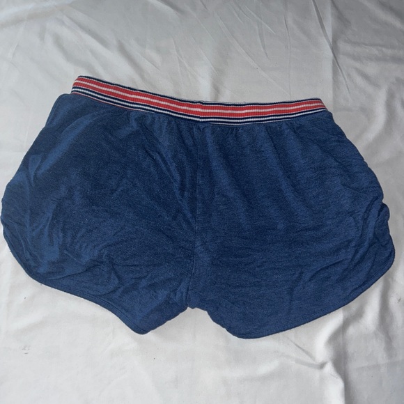 Lounge shorts - Picture 2 of 3